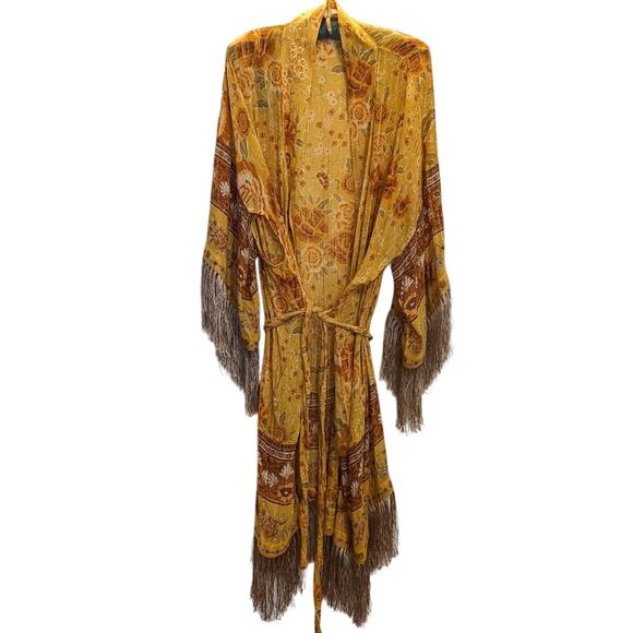 ♲ Spell Mystic Tasseled Robe in Sunflower - Picture 2 of 7